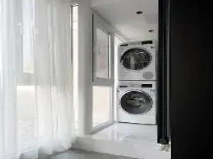 阳台家政区的垂直功能整合