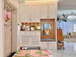 玄关区域鞋子的“当天”与“过季”分层收纳