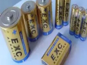 各类电池（干电池、充电电池）的“分型号+测电量”储存