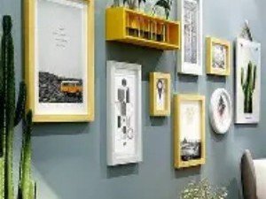  “纪念性空间”的策展式收纳：让家族故事在墙上延续