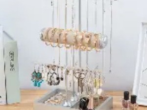 首饰与配饰的“防缠绕、易选取”展示型收纳